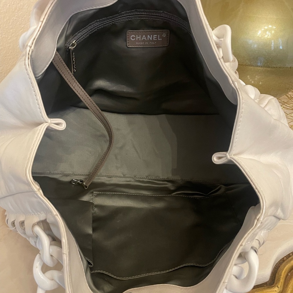 ❤️Pending❤️Chanel iridescent acrylic chain custom strass large CC logo Opal bag - Picture 15 of 16